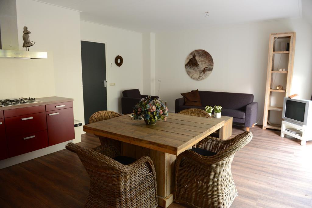 Appartementen Verhuur De Trijehoek Stiens Exteriér fotografie