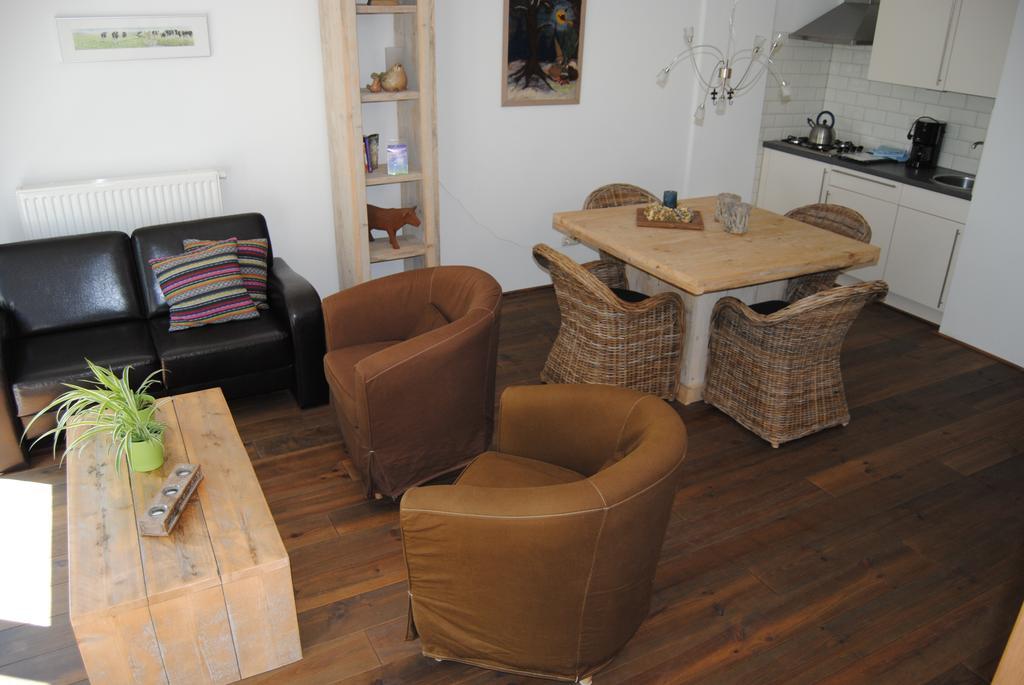 Appartementen Verhuur De Trijehoek Stiens Exteriér fotografie